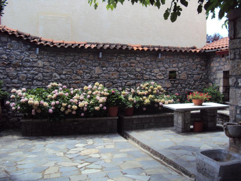 Guesthouse Karahalios Polydrosos Exteriör bild