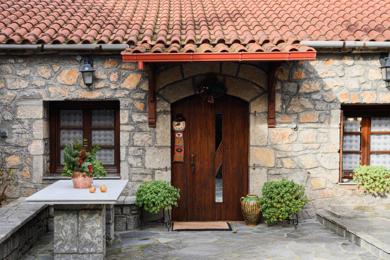 Guesthouse Karahalios Polydrosos Exteriör bild