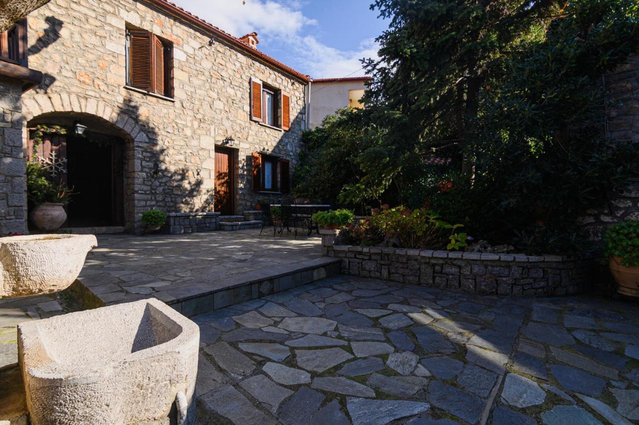 Guesthouse Karahalios Polydrosos Exteriör bild