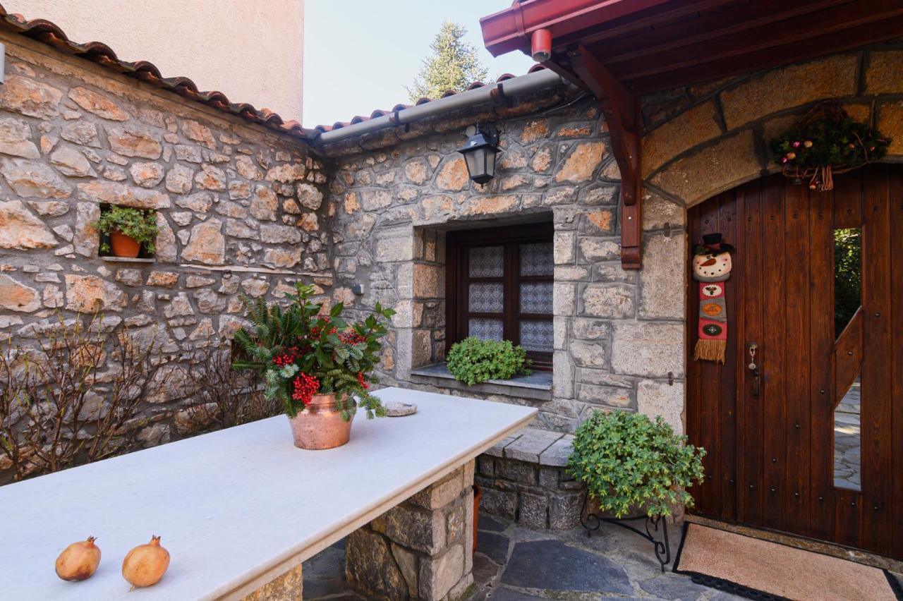 Guesthouse Karahalios Polydrosos Exteriör bild